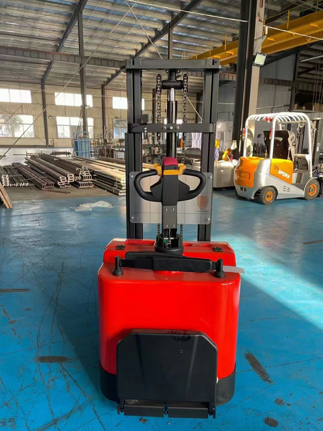 Q345B Electric Lift Trucks Powered Walkie Stacker 1500kg 1